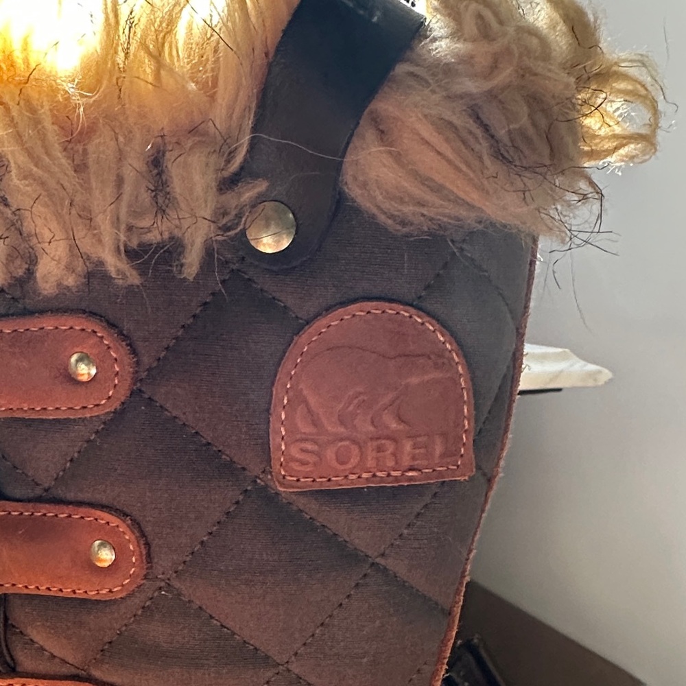 Sorel Tan and Brown Quilted Fur Boots, 9, EUC - Picture 6 of 8